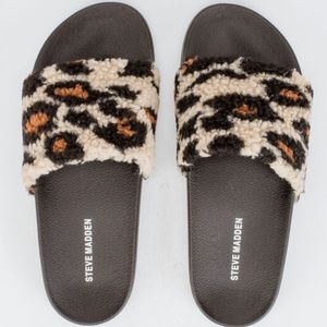 Shear Faux Fur Leopard Print Slip-On Slippers